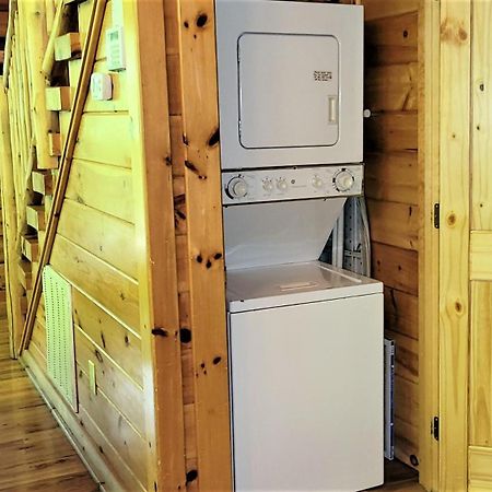 Mountain Joy -Private Treehouse Style Cabin That Sleeps 4-Free Tickets Gatlinburg Exterior foto